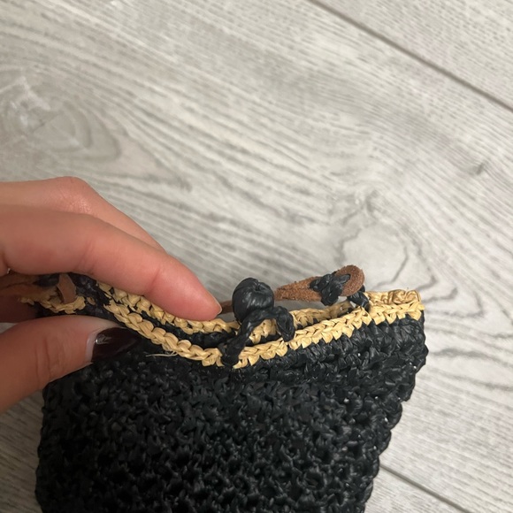 FREE PEOPLE: SMALL WOVEN BAG - Picture 5 of 5